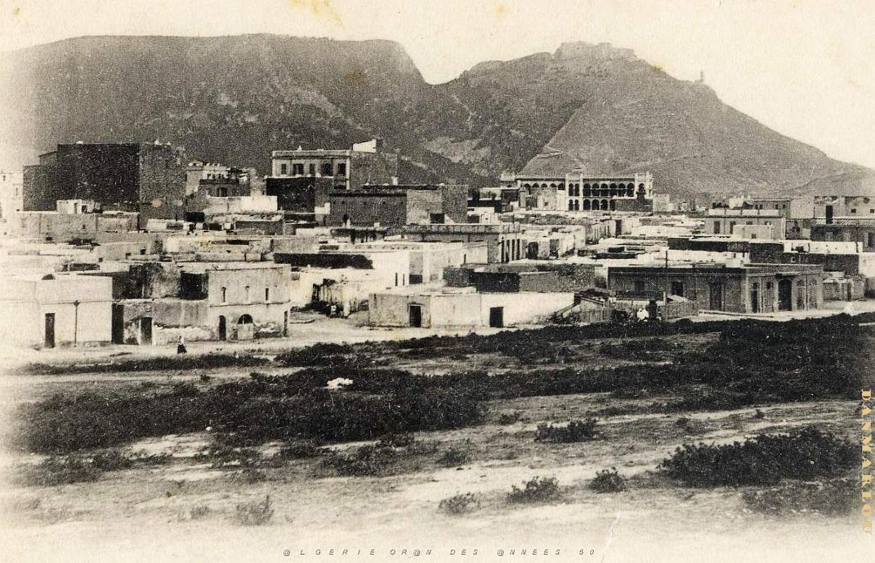 CA a- 122- Village negre.jpg